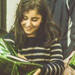 Oriente Médio: crianças sorrindo no Natal